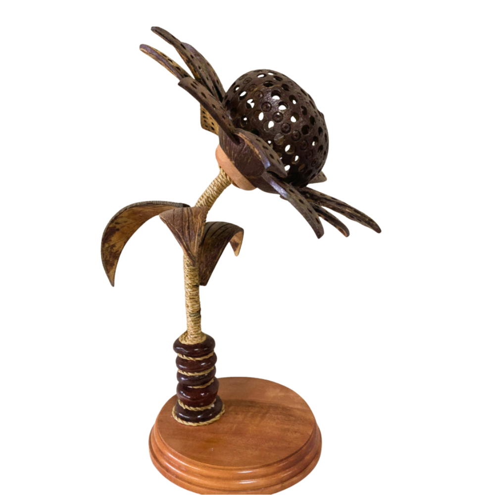 Handmade Coconut Shell Sunflower Lamp – Natural Tropical Decorative Light