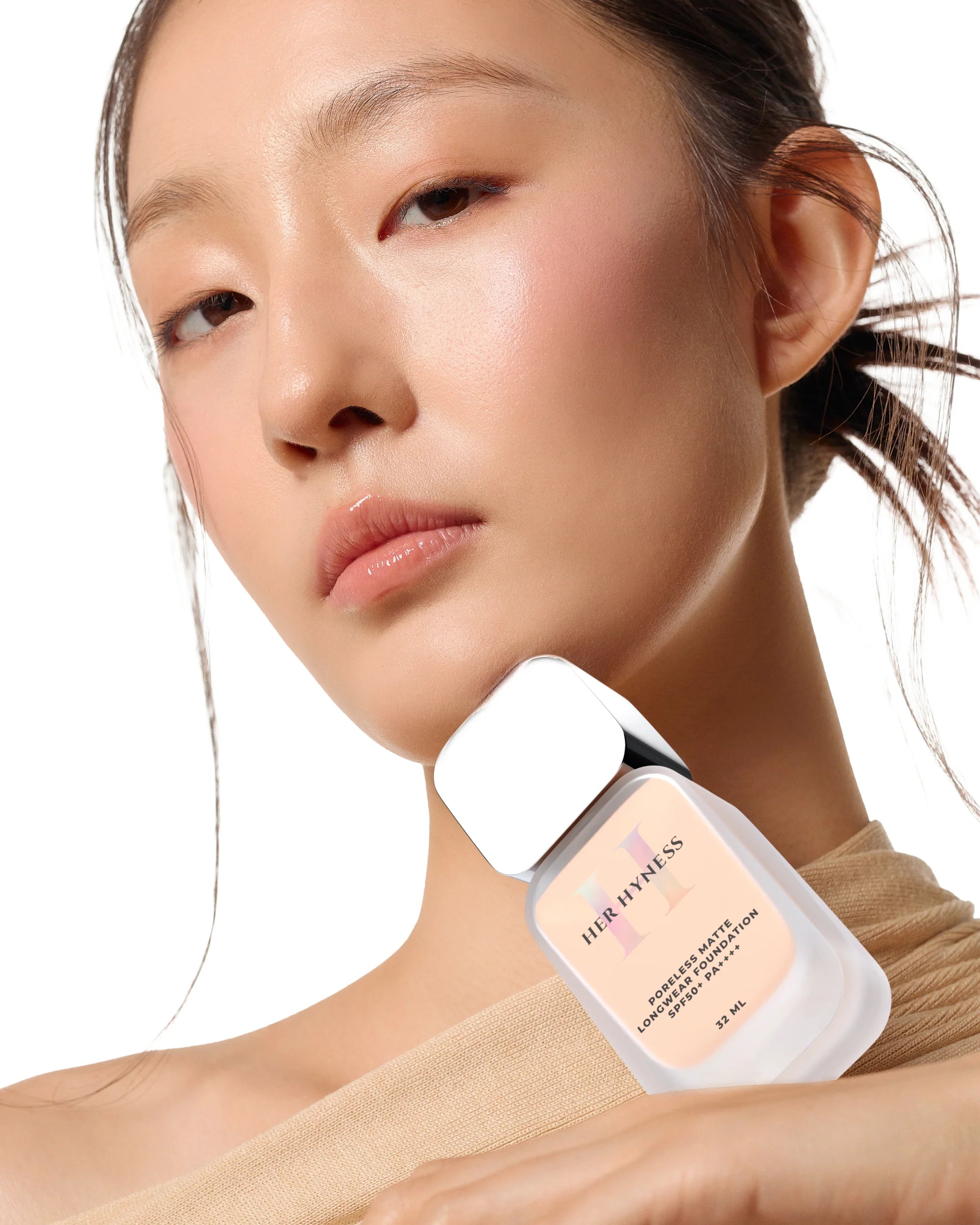 HER HYNESS Poreless Matte Longwear Foundation SPF50+ PA++++ 32ml