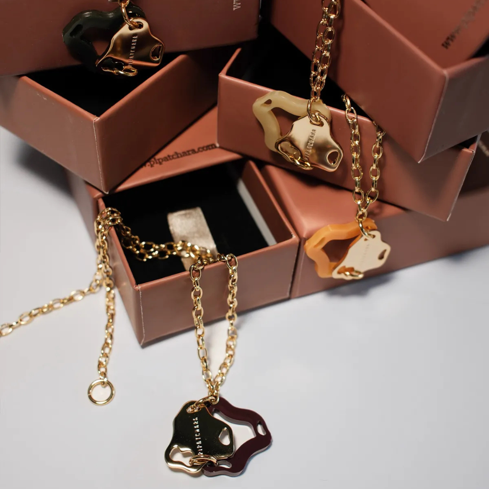 PIPATCHARA Aqua Necklace Gold (Burgundy)